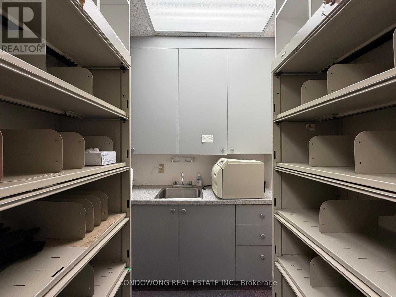 209 - 328 Highway 7 E, Richmond Hill (Doncrest), Ontario  L4B 3P7 - Photo 13 - N13050172