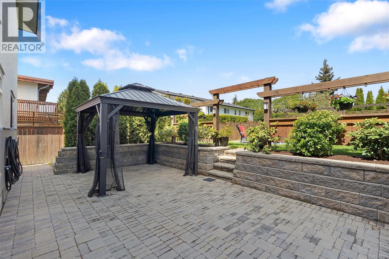 1690 Tampico Pl, Saanich, British Columbia  V8N 5H2 - Photo 33 - 1032505