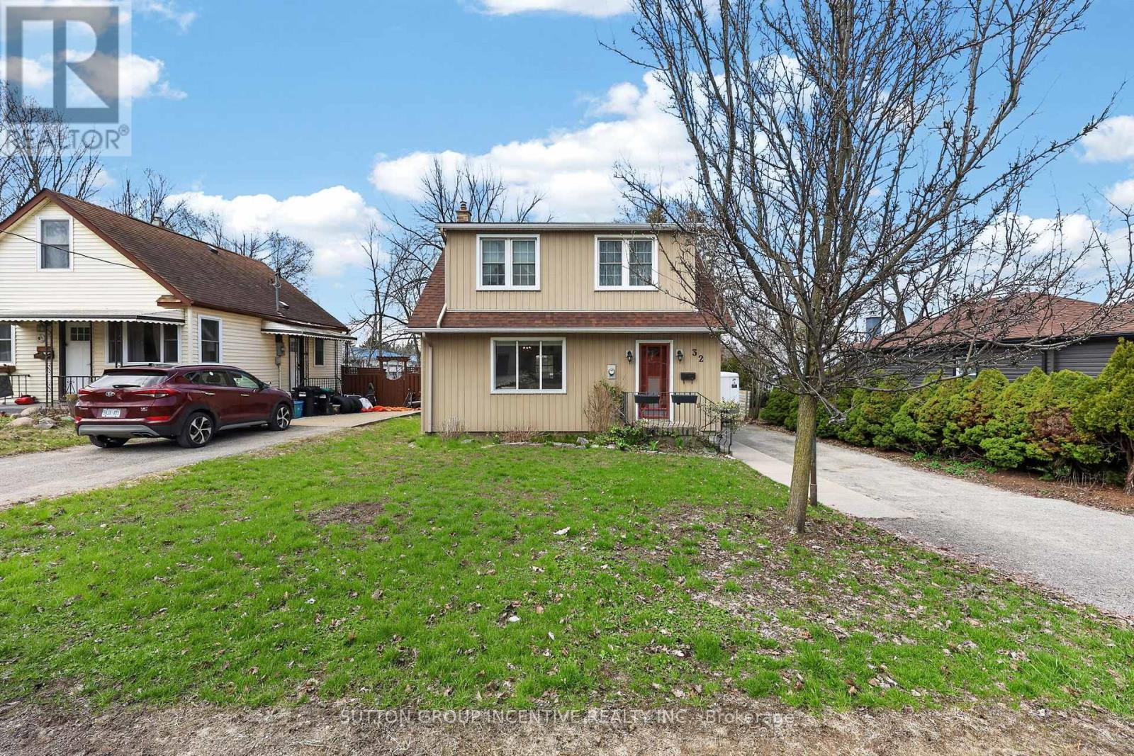 32 ADELAIDE STREET, Barrie, Ontario