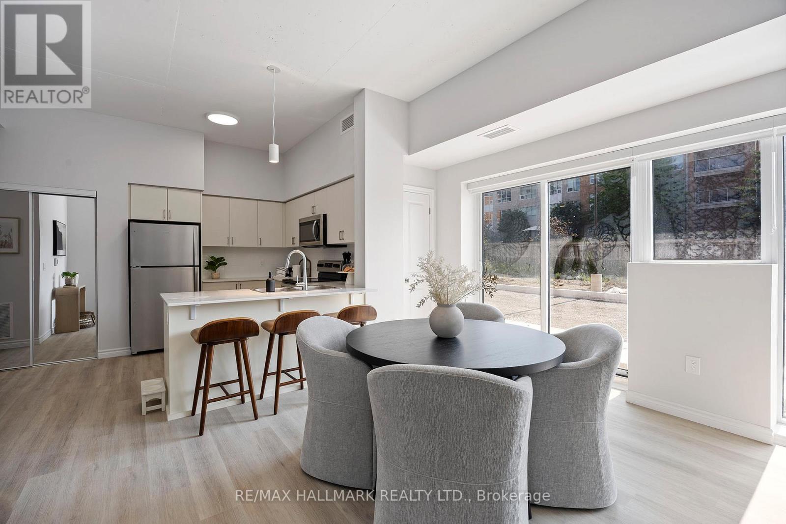 213 - 70 Dean Avenue, Barrie (Painswick South), Ontario  L4N 0C2 - Photo 13 - S13050056