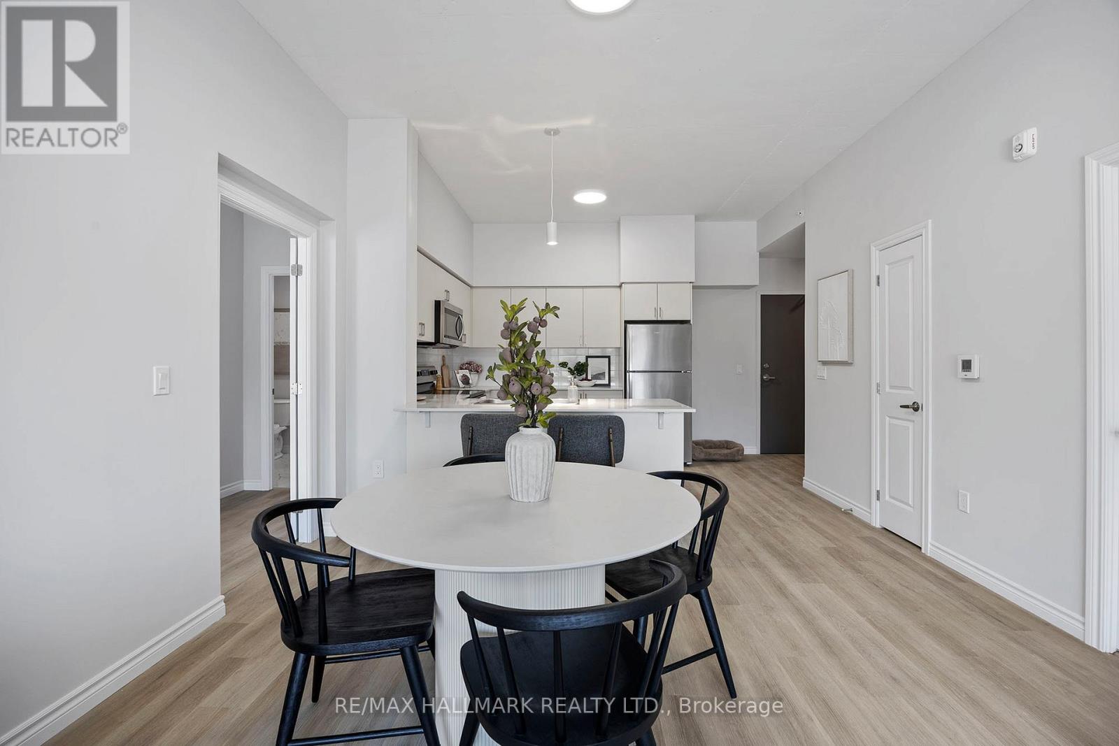 215 - 70 Dean Avenue, Barrie (Painswick South), Ontario  L4N 0C2 - Photo 15 - S13050058