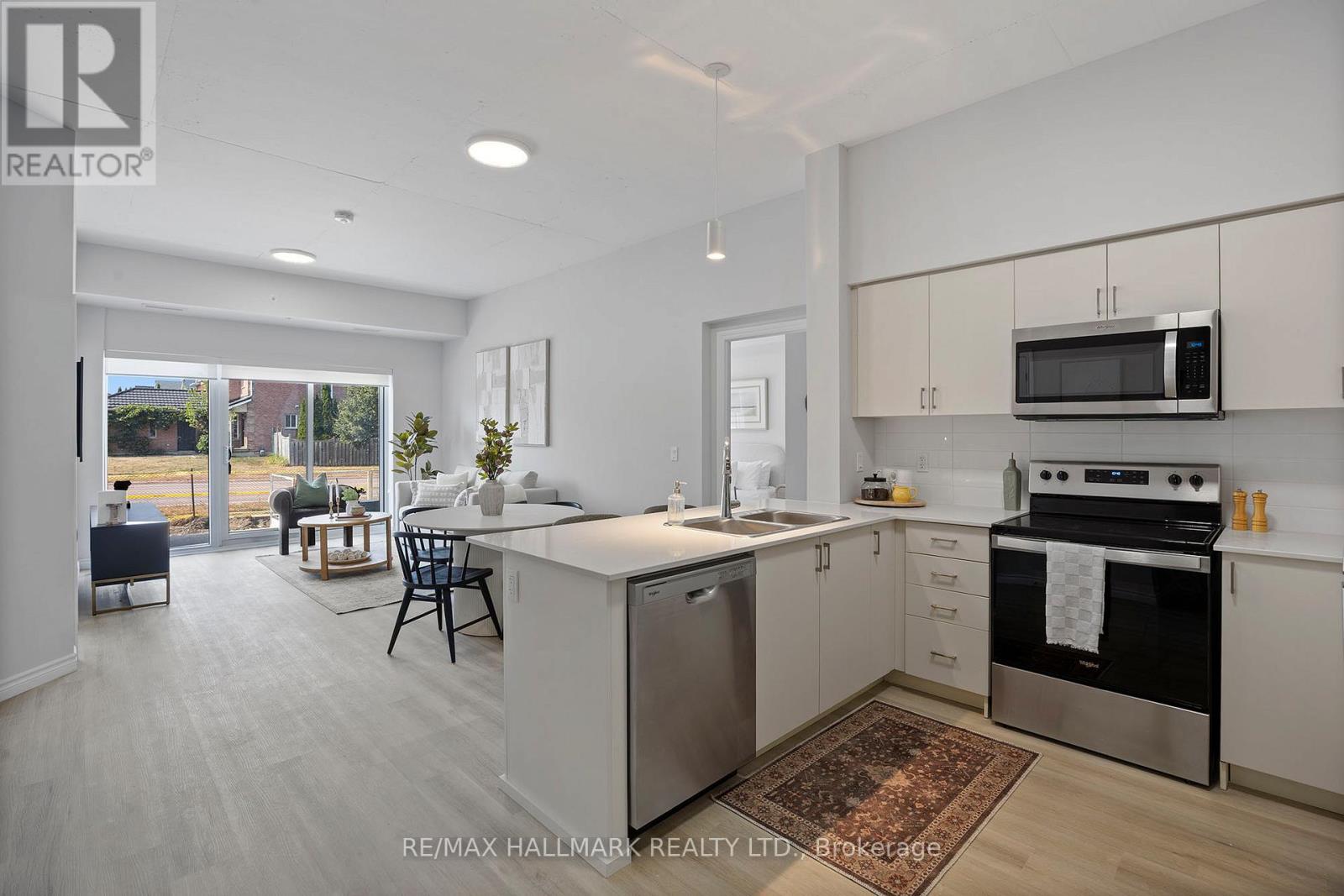 215 - 70 Dean Avenue, Barrie (Painswick South), Ontario  L4N 0C2 - Photo 5 - S13050058