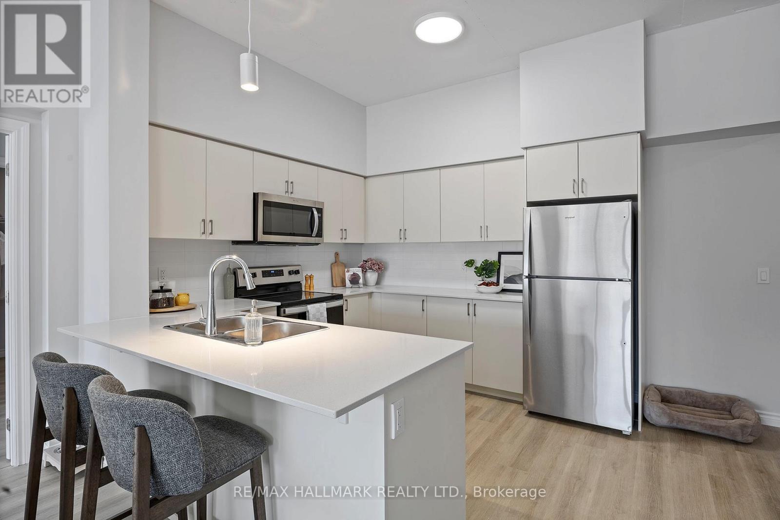 228 - 70 Dean Avenue, Barrie (Painswick South), Ontario  L4N 0C2 - Photo 8 - S13050082