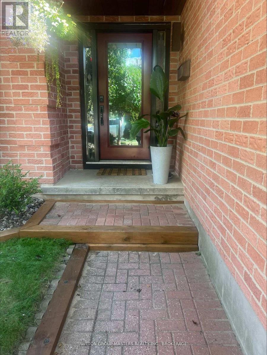 1058 Pembridge Crescent, Kingston, Ontario  K7P 1P3 - Photo 2 - X13050100