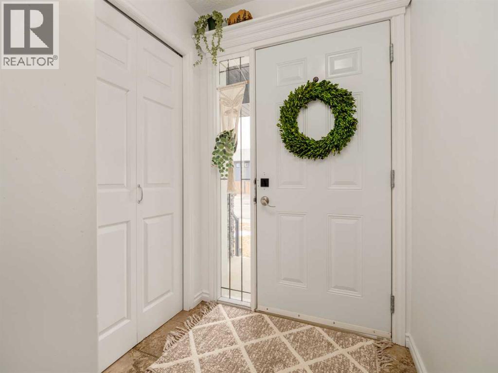 244 Kodiak Boulevard N, Lethbridge, Alberta  T1H 3P6 - Photo 4 - A2294079