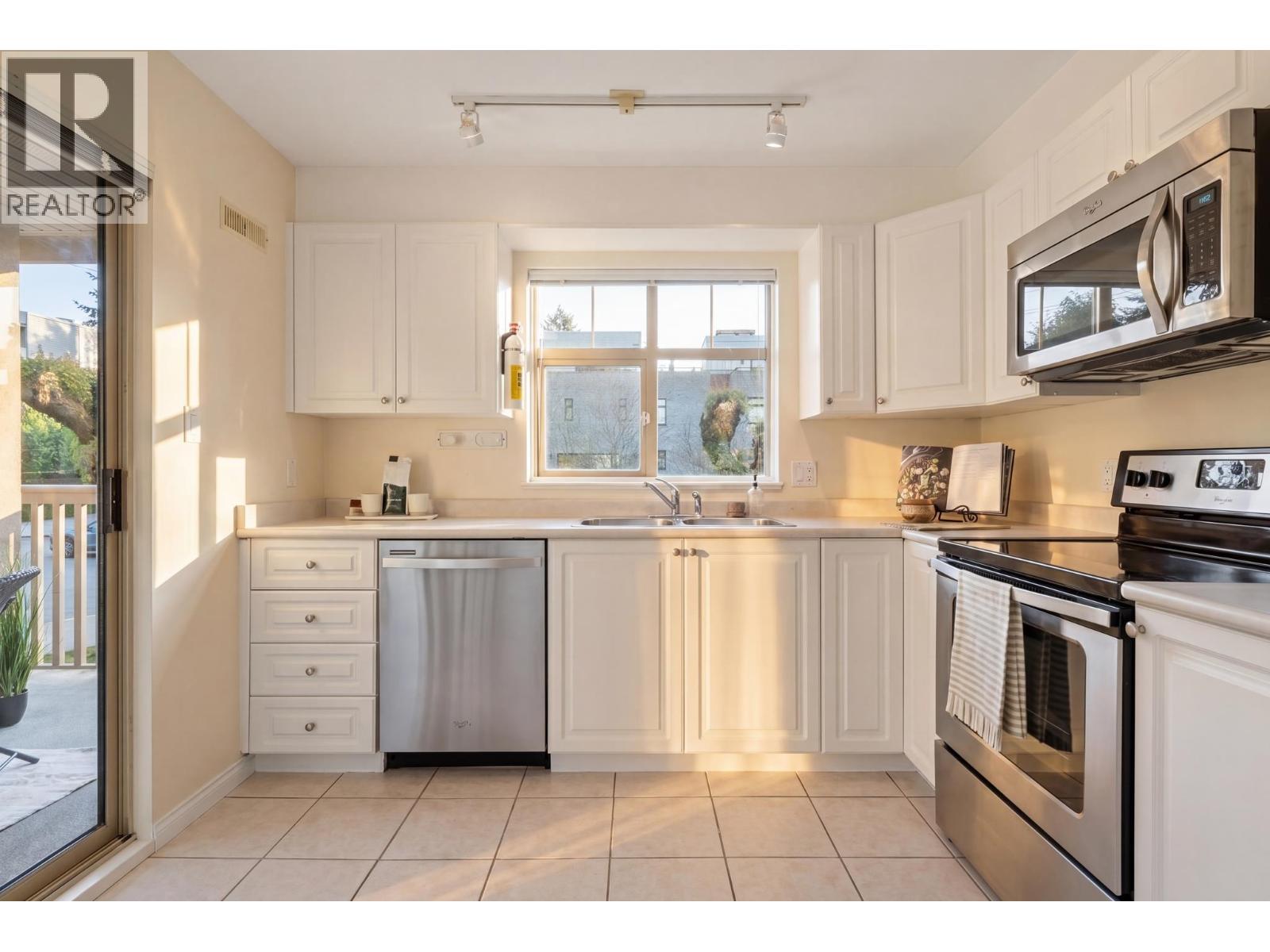 405 2059 Chesterfield Avenue, North Vancouver, British Columbia  V7M 2P4 - Photo 19 - R3116142