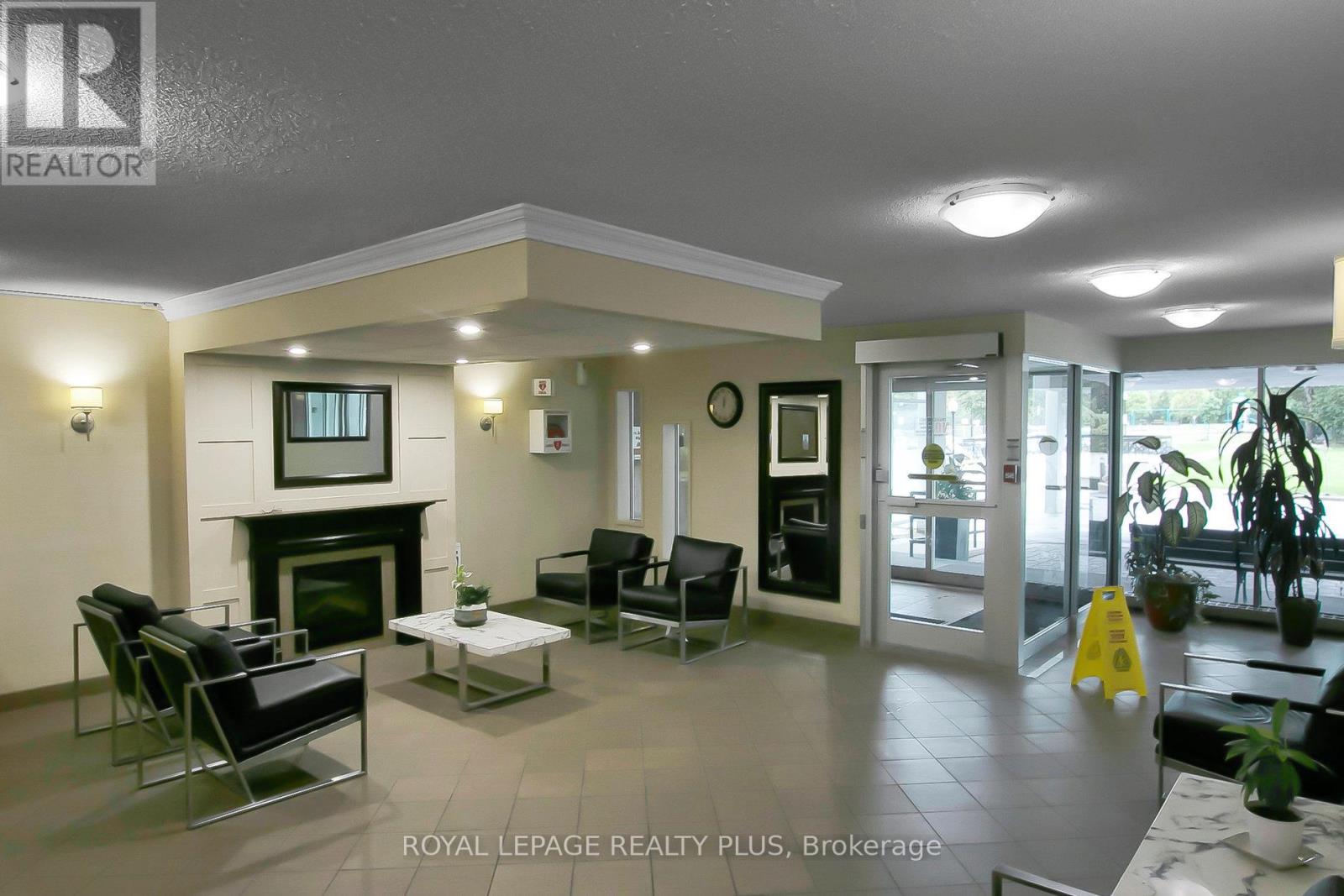 309 - 420 Mill Road, Toronto, Ontario  M9C 1Z1 - Photo 3 - W13049946