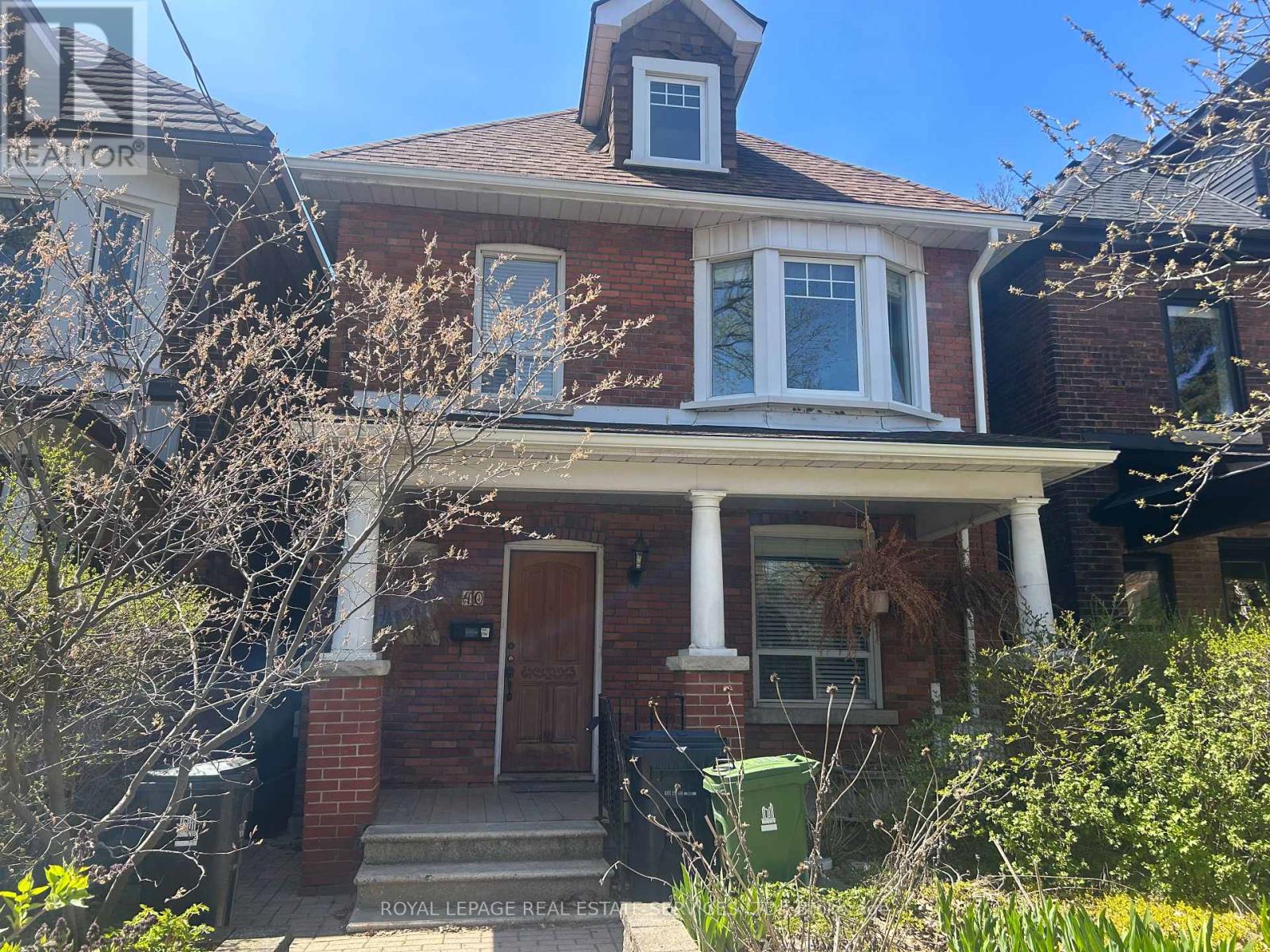 40 PRINCE RUPERT AVENUE, Toronto, Ontario