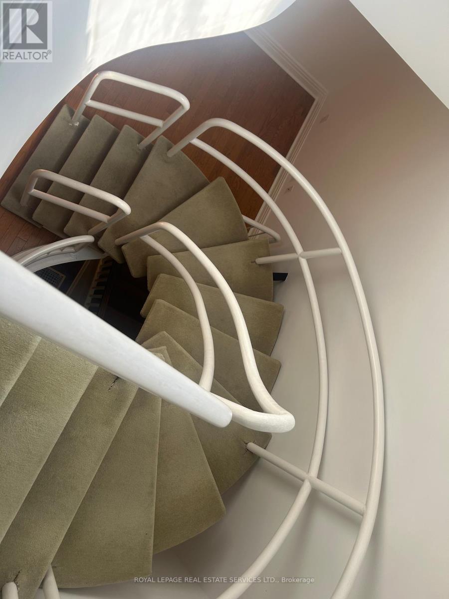 40 Prince Rupert Avenue, Toronto, Ontario  M6P 2A7 - Photo 27 - W13049990