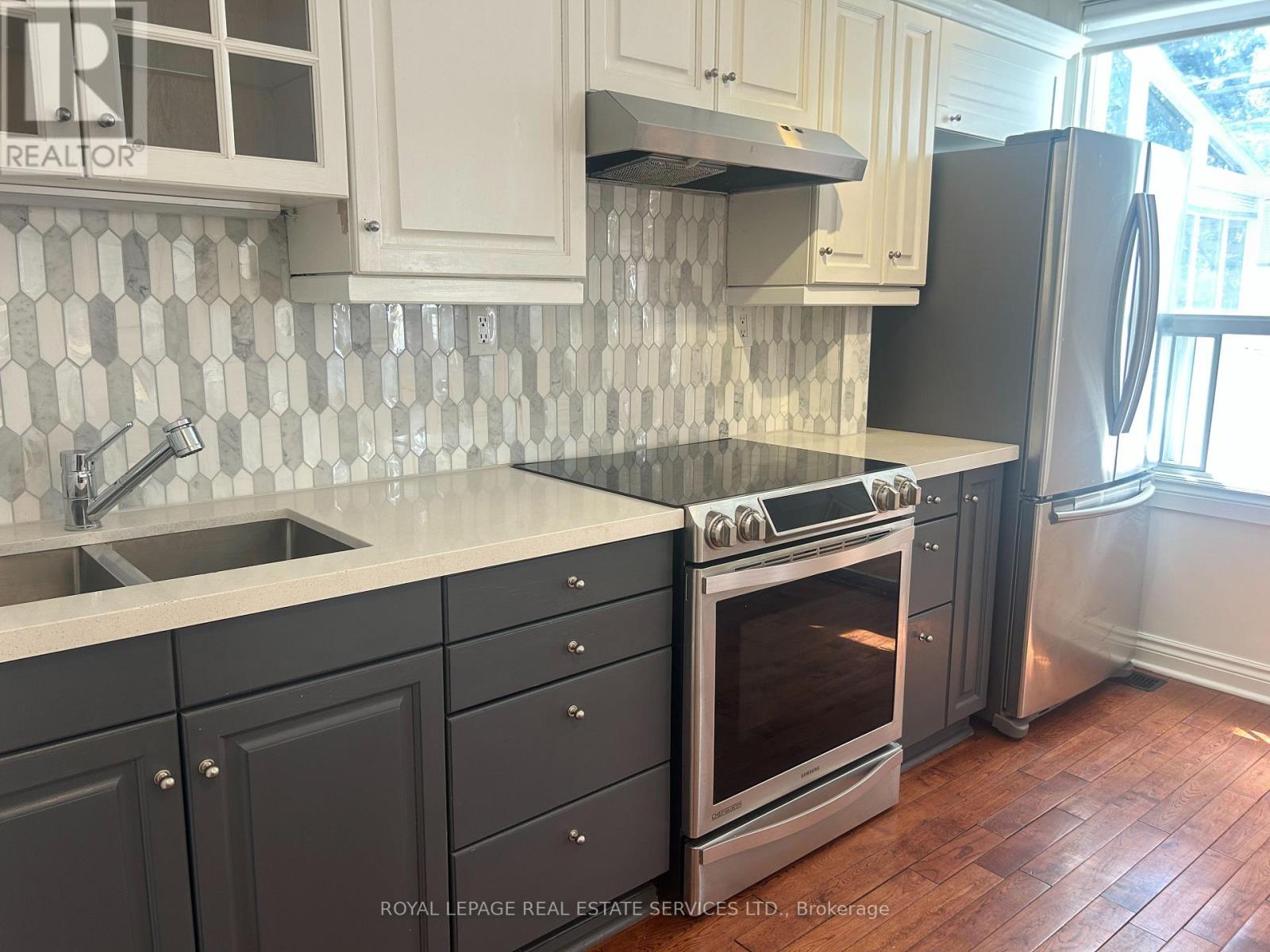 40 Prince Rupert Avenue, Toronto, Ontario  M6P 2A7 - Photo 3 - W13049990