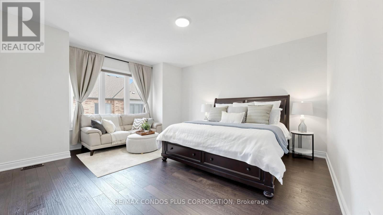 1361 Yellow Rose Circle, Oakville, Ontario  L6M 5L3 - Photo 17 - W13050008