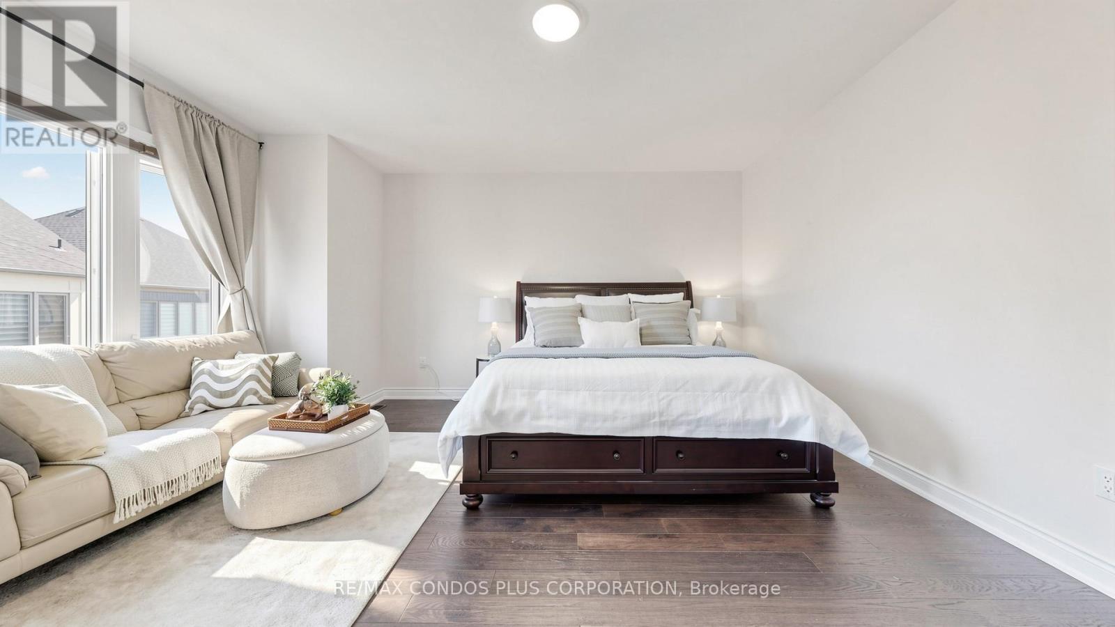 1361 Yellow Rose Circle, Oakville, Ontario  L6M 5L3 - Photo 18 - W13050008