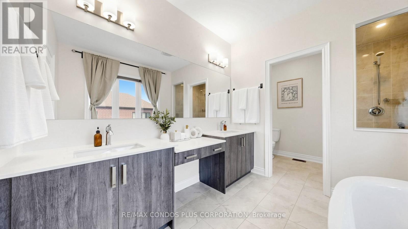 1361 Yellow Rose Circle, Oakville, Ontario  L6M 5L3 - Photo 19 - W13050008