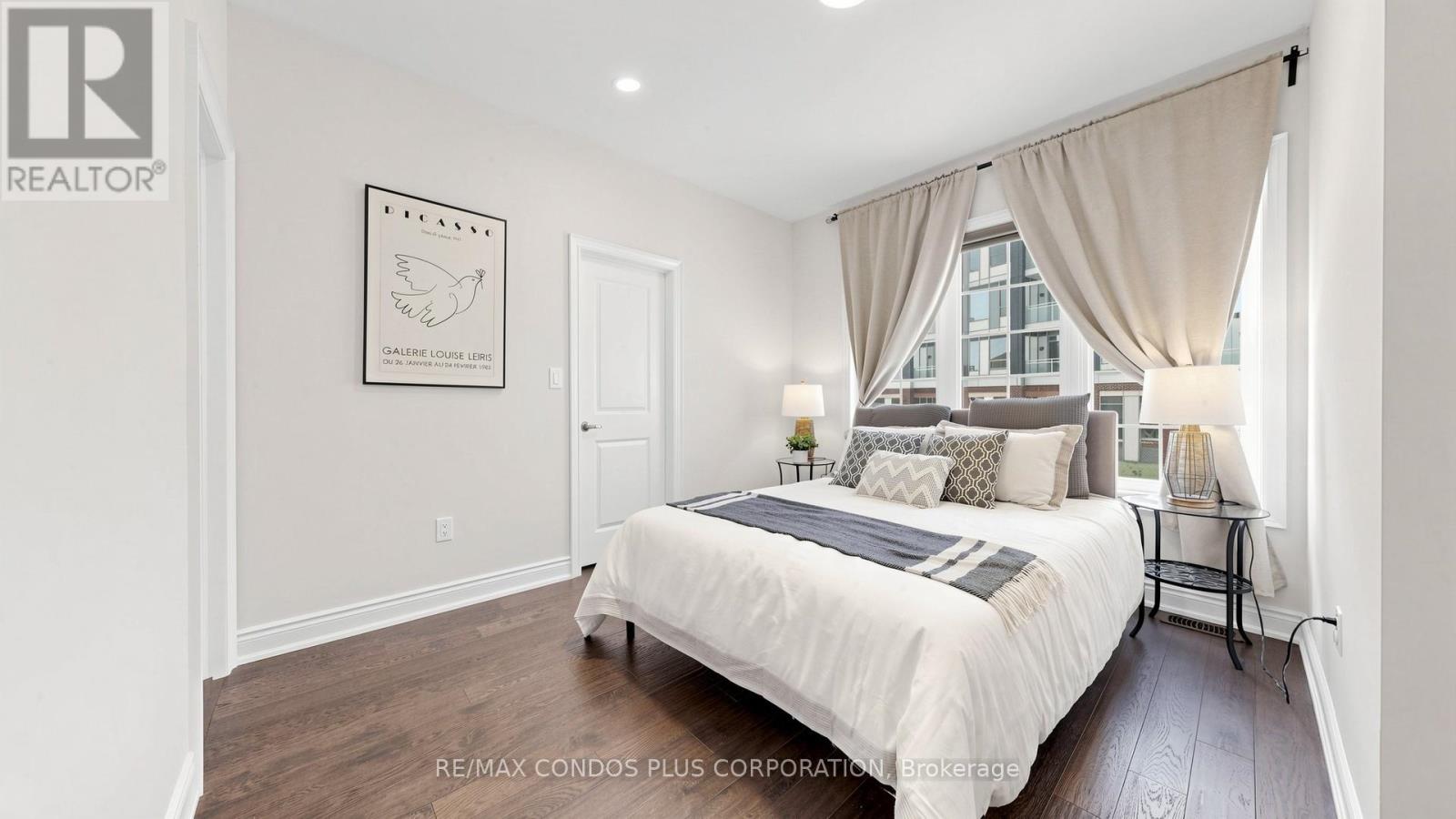 1361 Yellow Rose Circle, Oakville, Ontario  L6M 5L3 - Photo 25 - W13050008