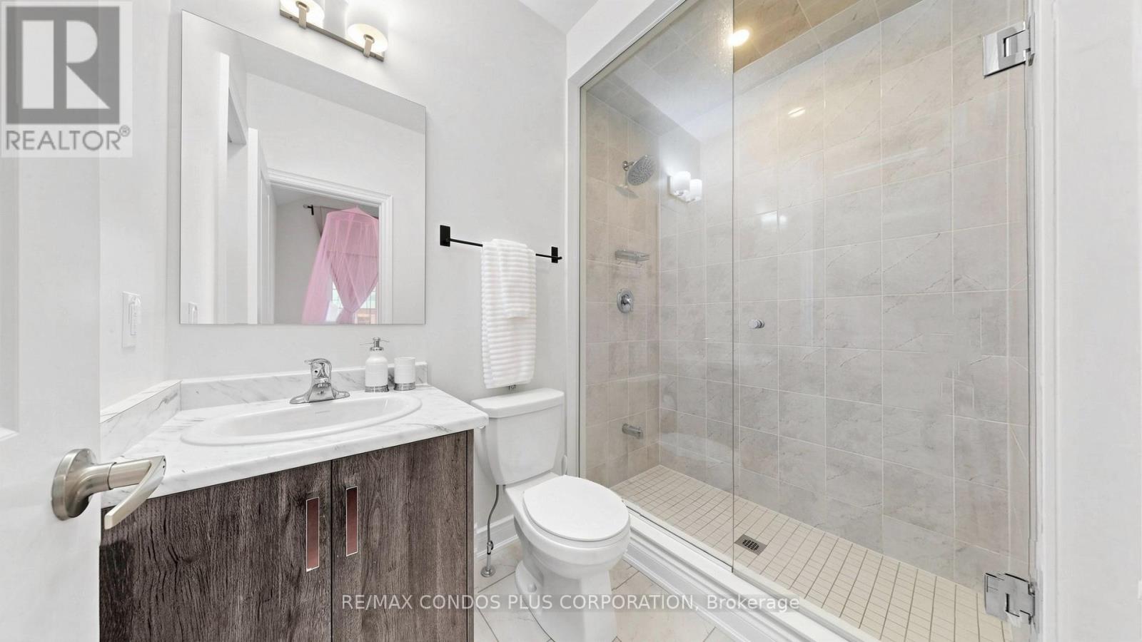 1361 Yellow Rose Circle, Oakville, Ontario  L6M 5L3 - Photo 29 - W13050008