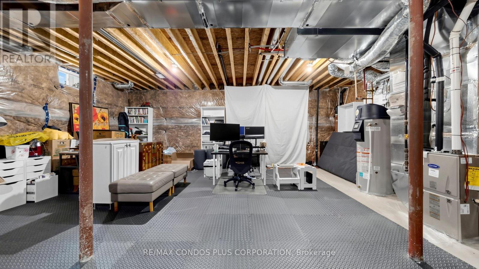 1361 Yellow Rose Circle, Oakville, Ontario  L6M 5L3 - Photo 34 - W13050008