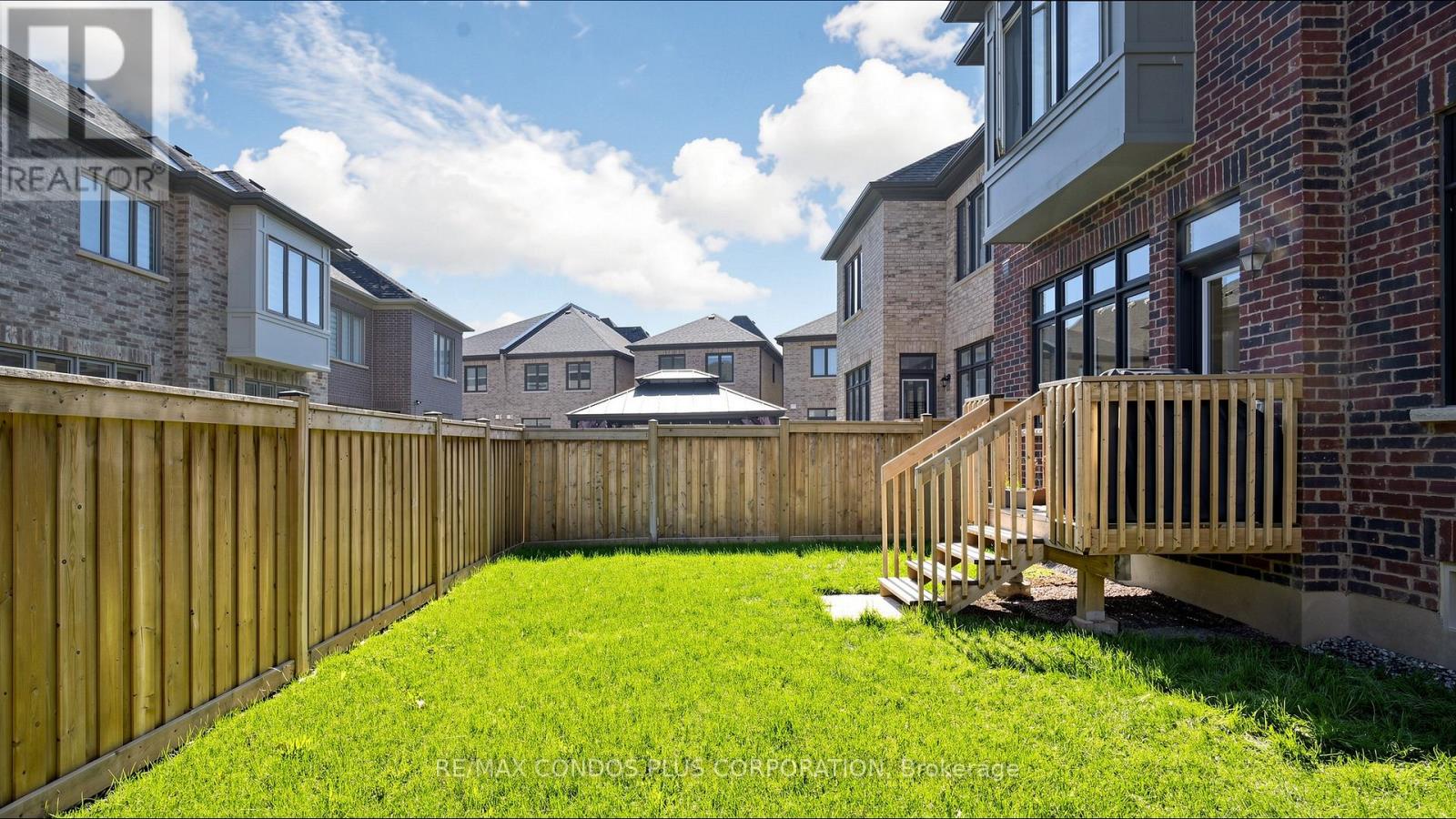 1361 Yellow Rose Circle, Oakville, Ontario  L6M 5L3 - Photo 37 - W13050008