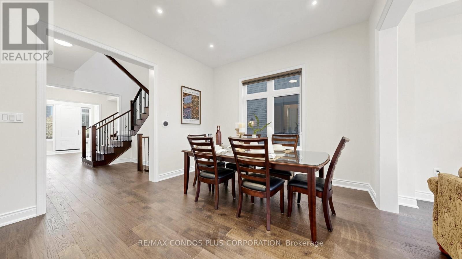 1361 Yellow Rose Circle, Oakville, Ontario  L6M 5L3 - Photo 5 - W13050008