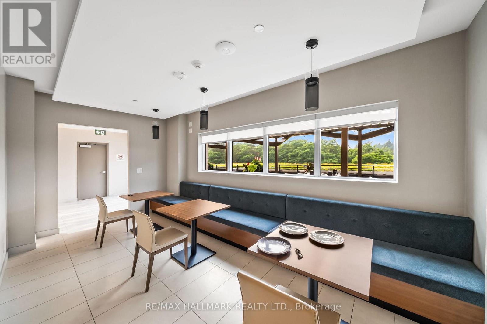 111 - 1575 Lakeshore Road W, Mississauga, Ontario  L5J 1J4 - Photo 39 - W13050088