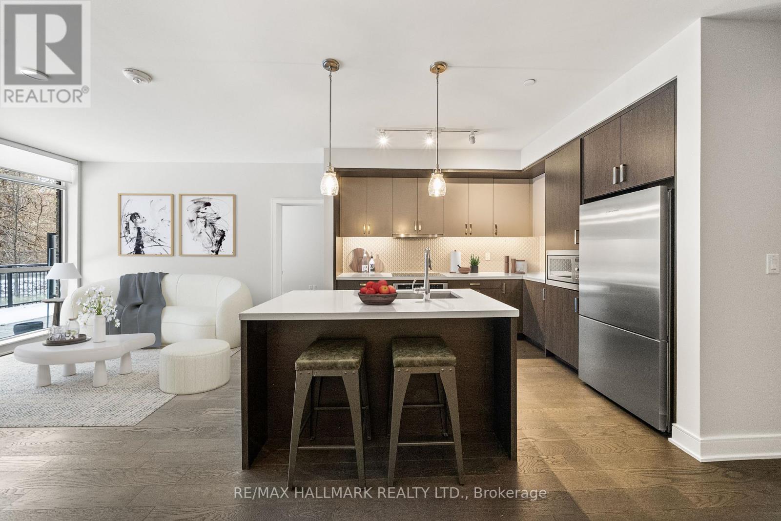 111 - 1575 Lakeshore Road W, Mississauga, Ontario  L5J 1J4 - Photo 4 - W13050088