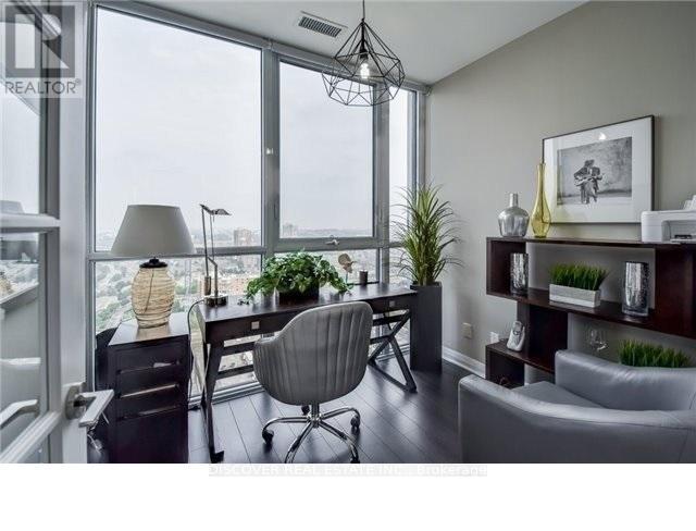 2402 - 55 Eglinton Avenue W, Mississauga, Ontario  L5R 0E4 - Photo 7 - W13050102