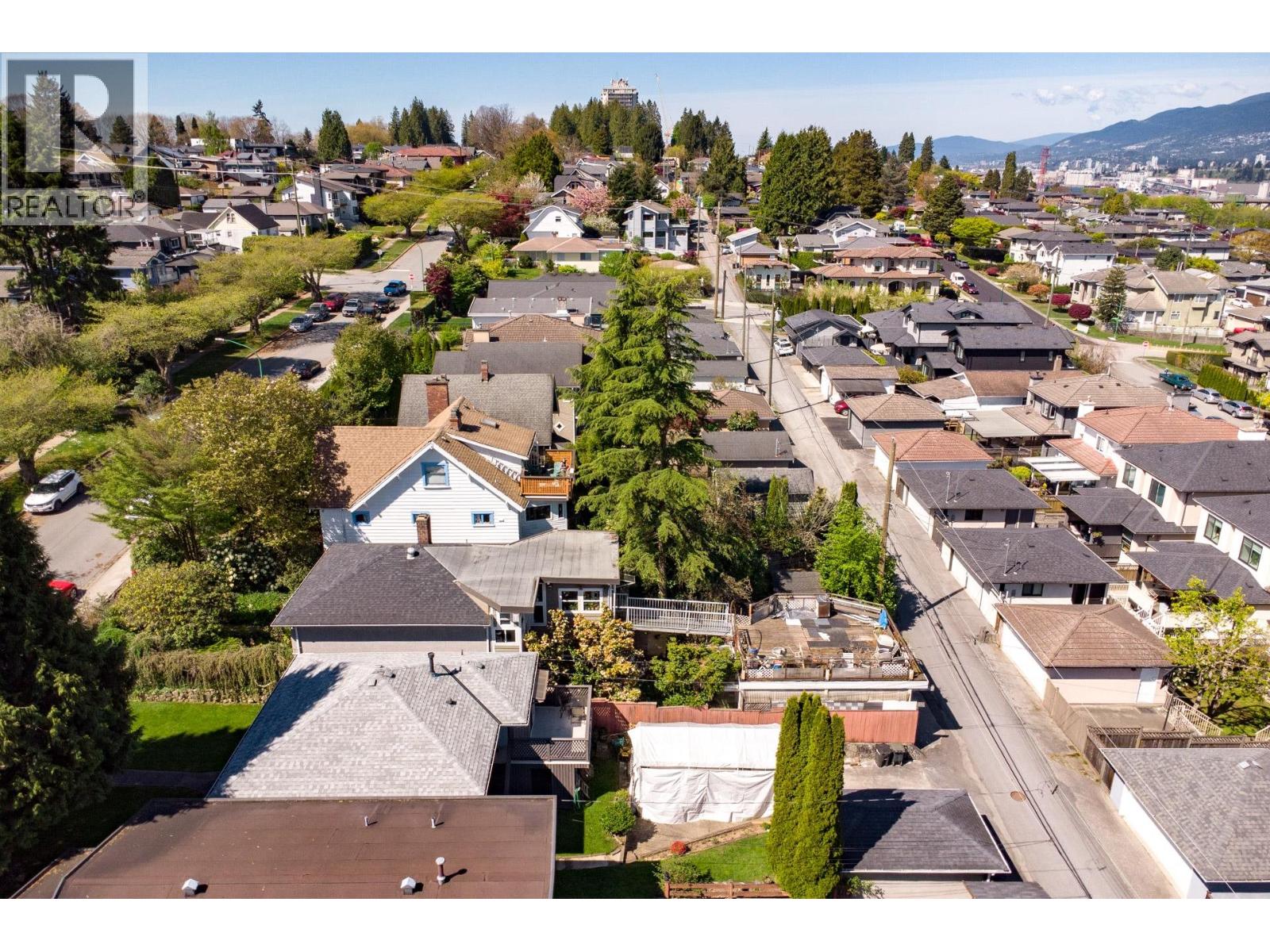 Street 4137 Mcgill Street, Burnaby, British Columbia  V5C 1M7 - Photo 6 - R3115905