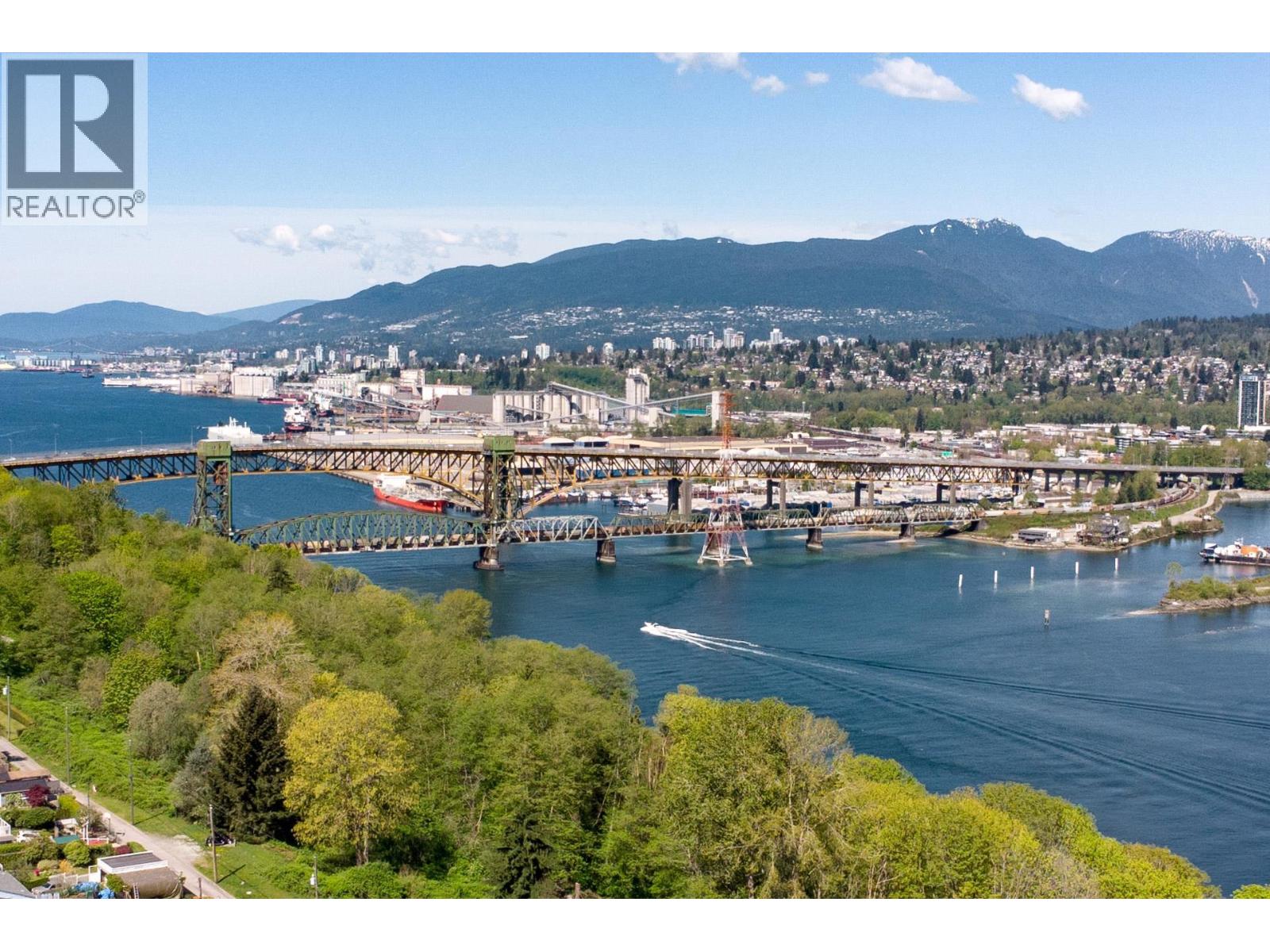 Street 4137 Mcgill Street, Burnaby, British Columbia  V5C 1M7 - Photo 15 - R3115905