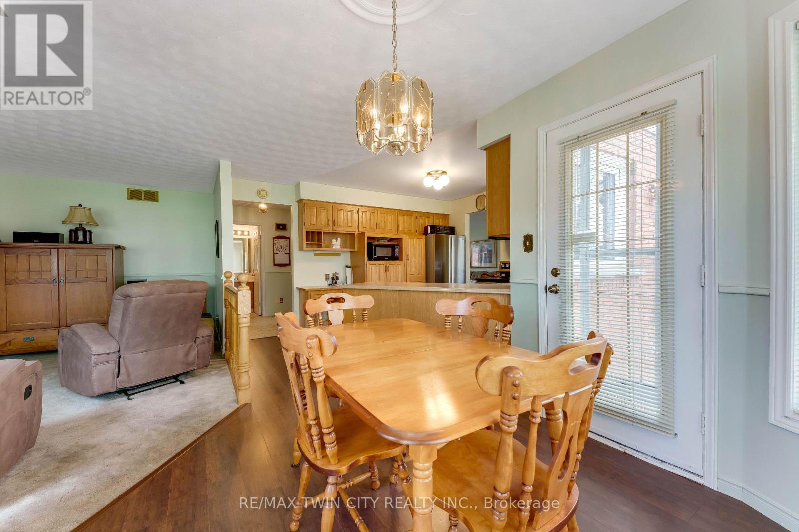 11 Darlington Place, Kitchener, Ontario  N2A 3M3 - Photo 15 - X13049988