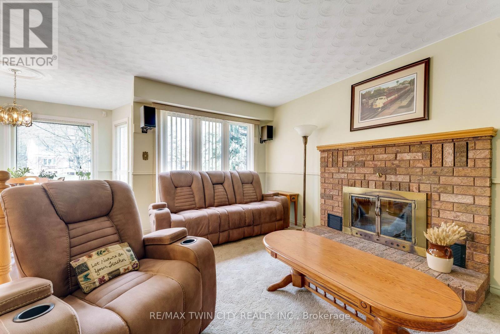 11 Darlington Place, Kitchener, Ontario  N2A 3M3 - Photo 18 - X13049988