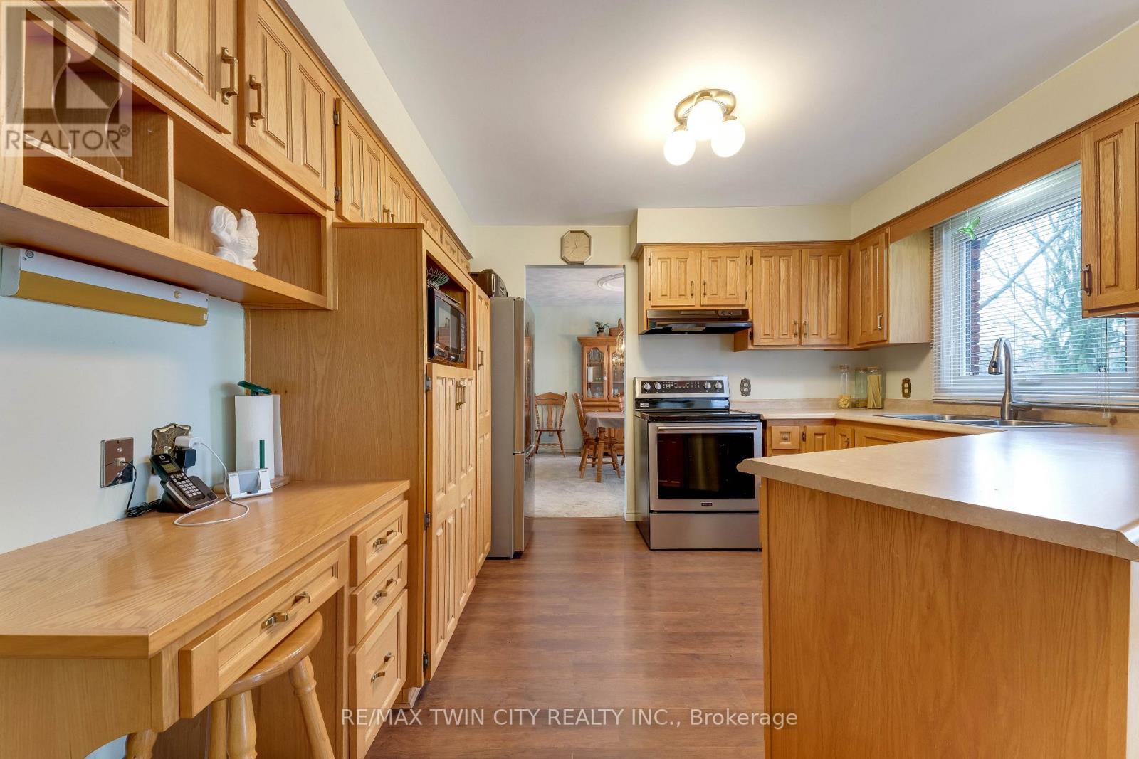 11 Darlington Place, Kitchener, Ontario  N2A 3M3 - Photo 22 - X13049988