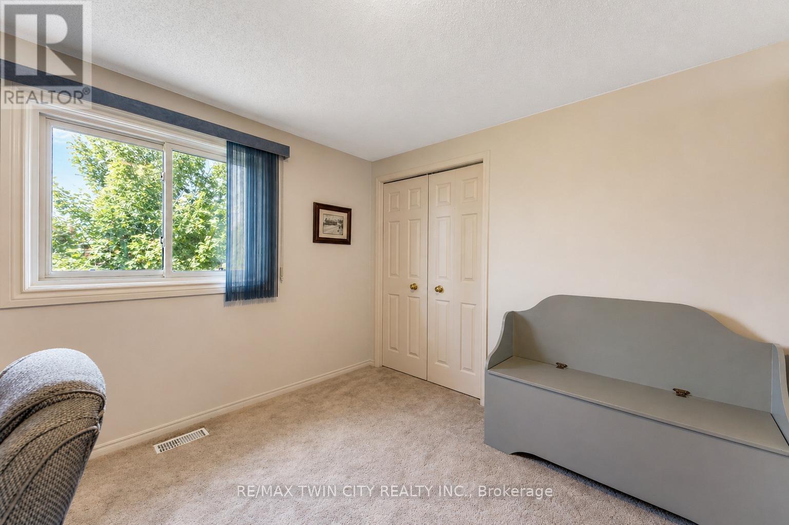 11 Darlington Place, Kitchener, Ontario  N2A 3M3 - Photo 33 - X13049988