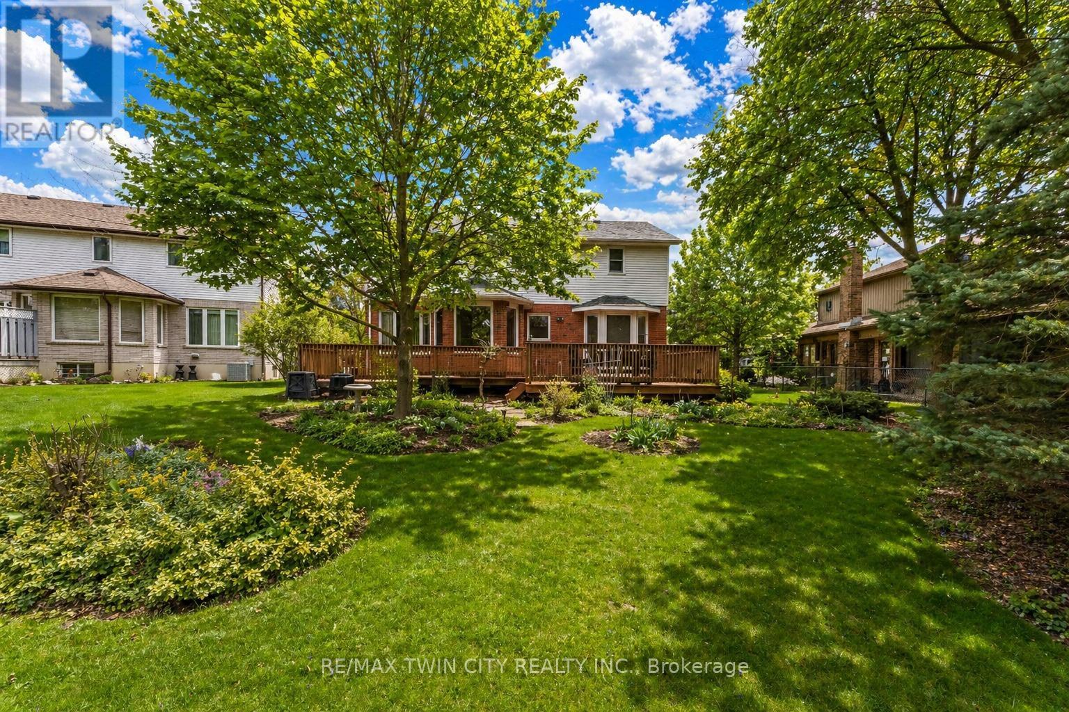 11 Darlington Place, Kitchener, Ontario  N2A 3M3 - Photo 42 - X13049988