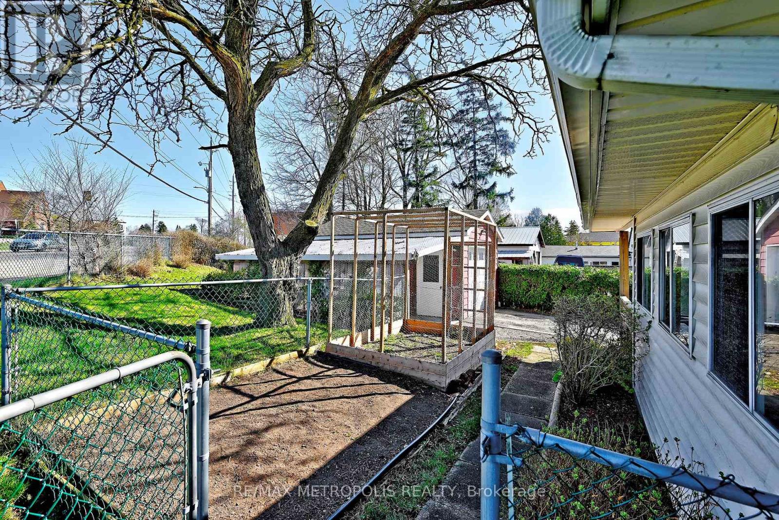 811 Dolph Street N, Cambridge, Ontario  N3H 2B6 - Photo 36 - X13049992