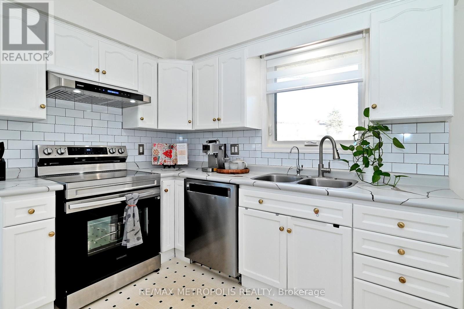 811 Dolph Street N, Cambridge, Ontario  N3H 2B6 - Photo 8 - X13049992