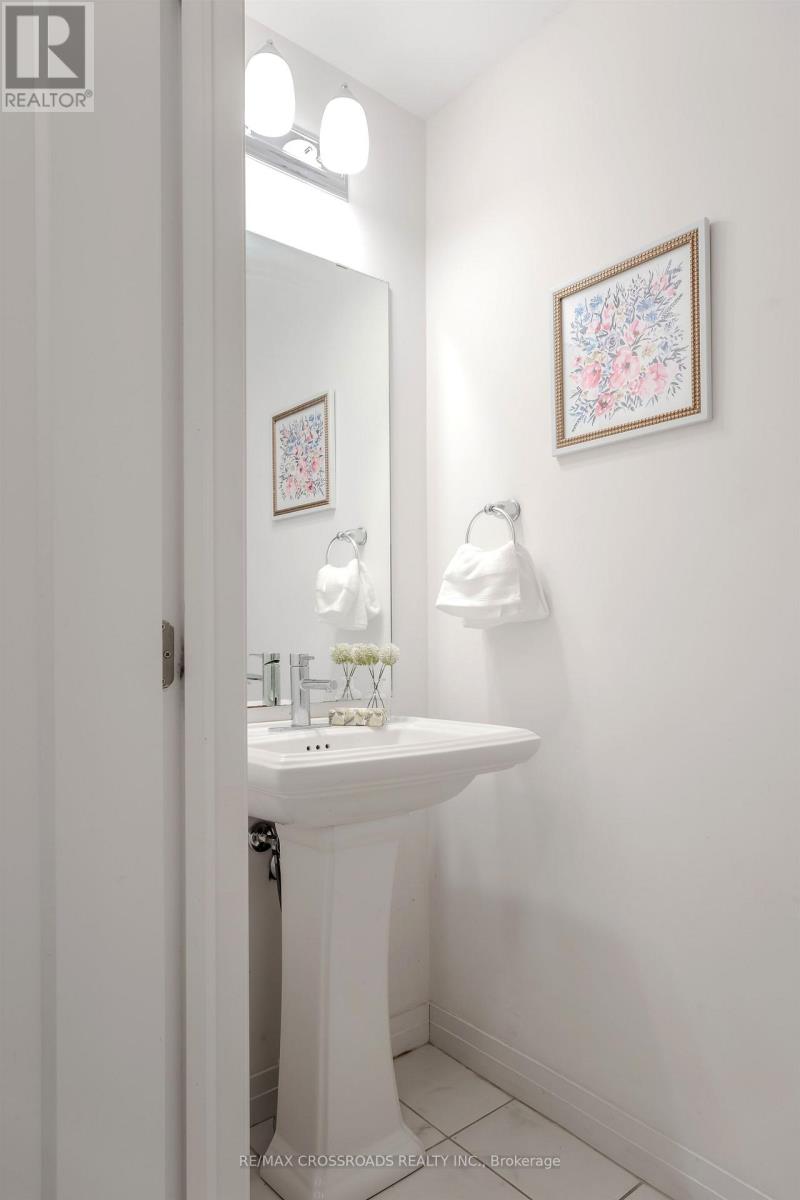 4 Near Lane, Hamilton, Ontario  L9G 0H2 - Photo 16 - X13050022