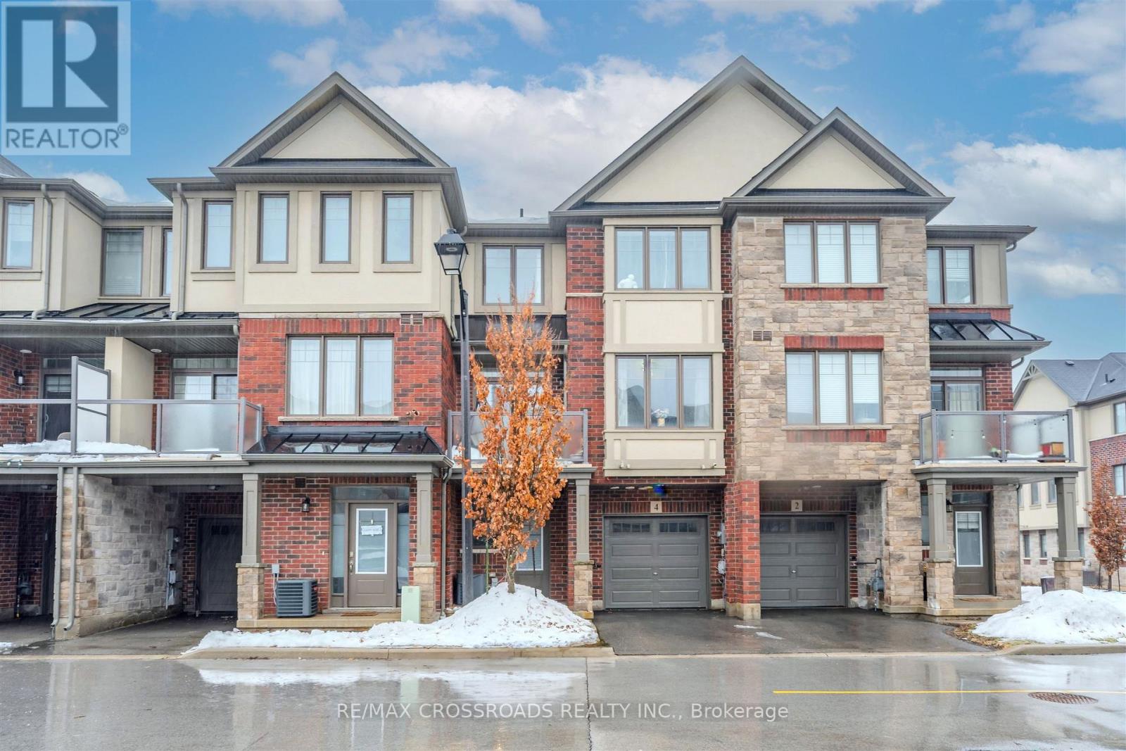 4 Near Lane, Hamilton, Ontario  L9G 0H2 - Photo 2 - X13050022