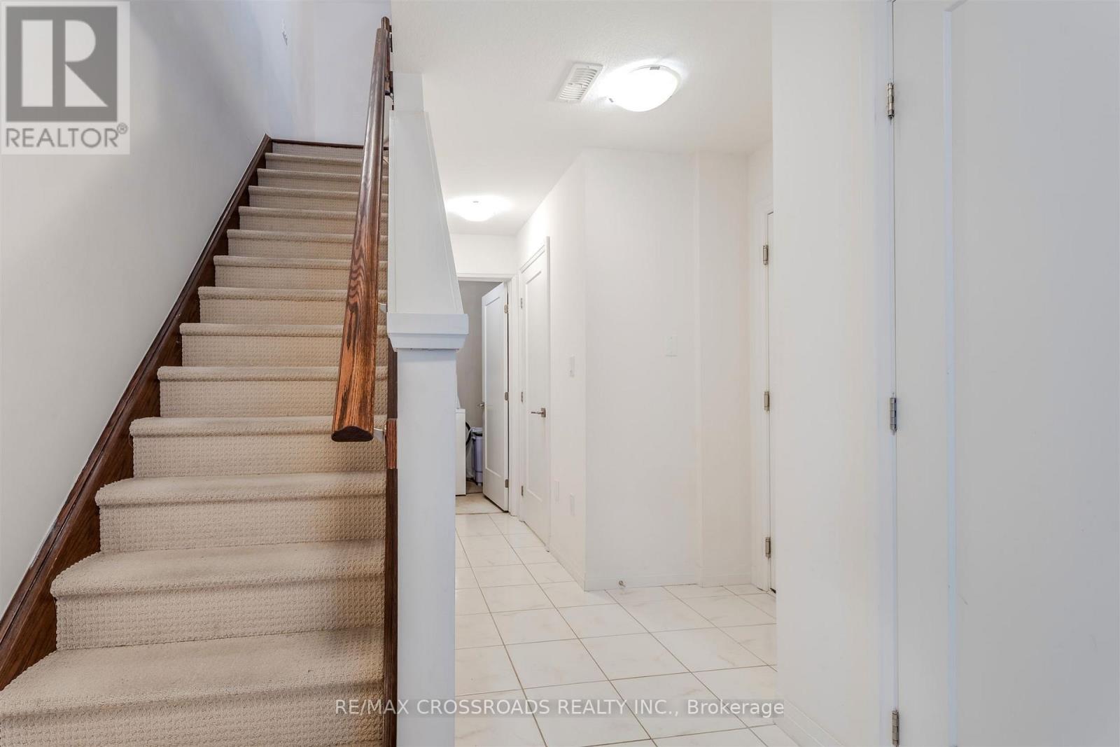 4 Near Lane, Hamilton, Ontario  L9G 0H2 - Photo 4 - X13050022