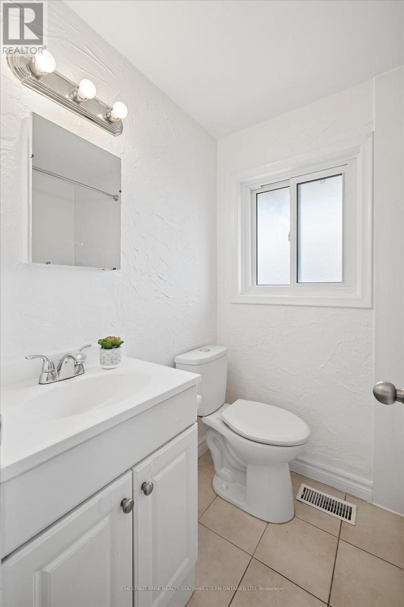 91 Wilfred Avenue, Kitchener, Ontario  N2A 1W9 - Photo 19 - X13050032