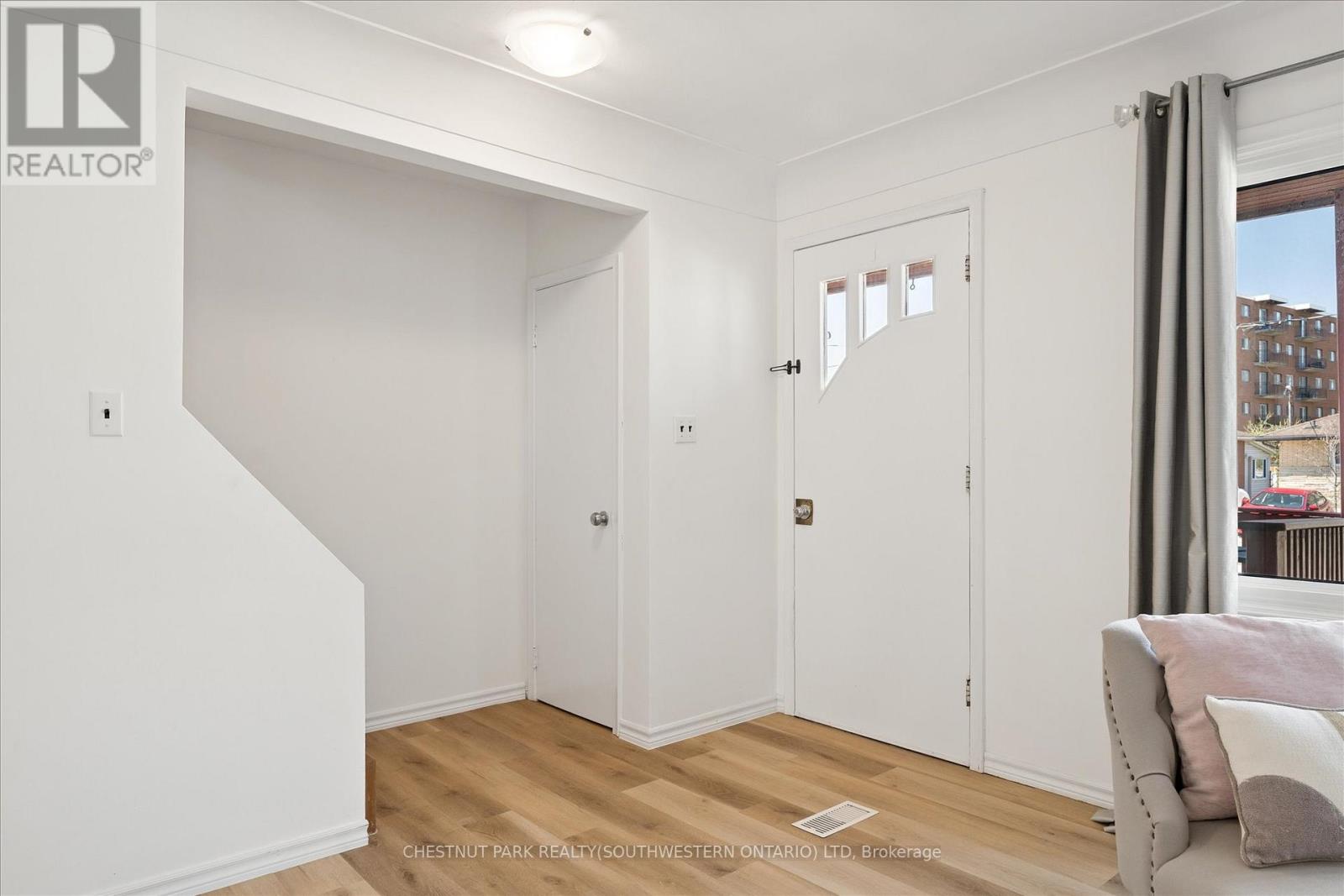 91 Wilfred Avenue, Kitchener, Ontario  N2A 1W9 - Photo 5 - X13050032