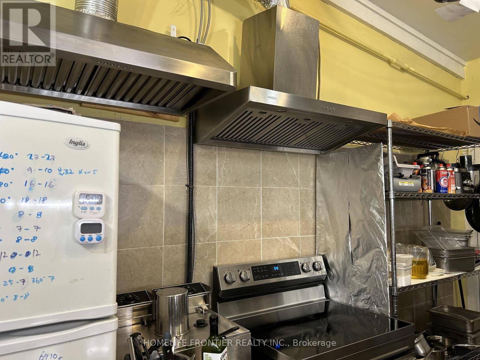 14 Main Street S, Lambton Shores, Ontario  N0M 1T0 - Photo 10 - X13050070