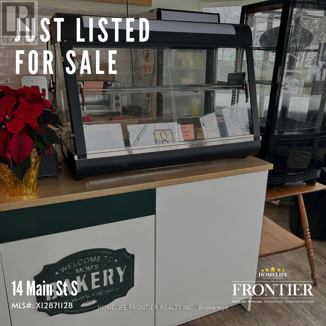 14 Main Street S, Lambton Shores, Ontario  N0M 1T0 - Photo 5 - X13050070