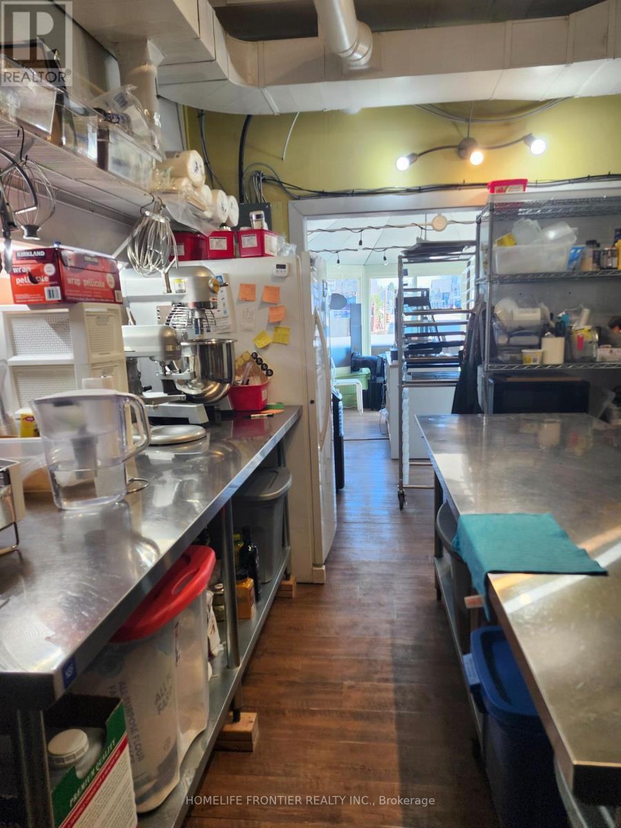 14 Main Street S, Lambton Shores, Ontario  N0M 1T0 - Photo 8 - X13050070