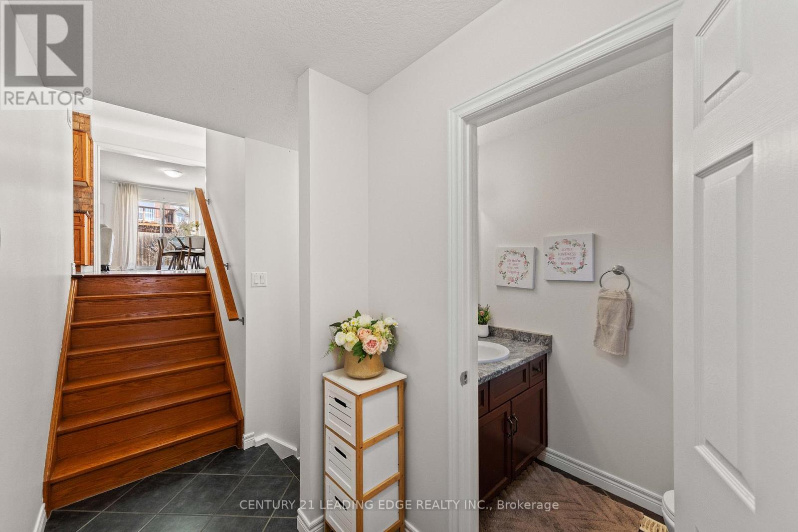 47 Oakes Crescent, Guelph, Ontario  N1E 0J6 - Photo 8 - X13050116