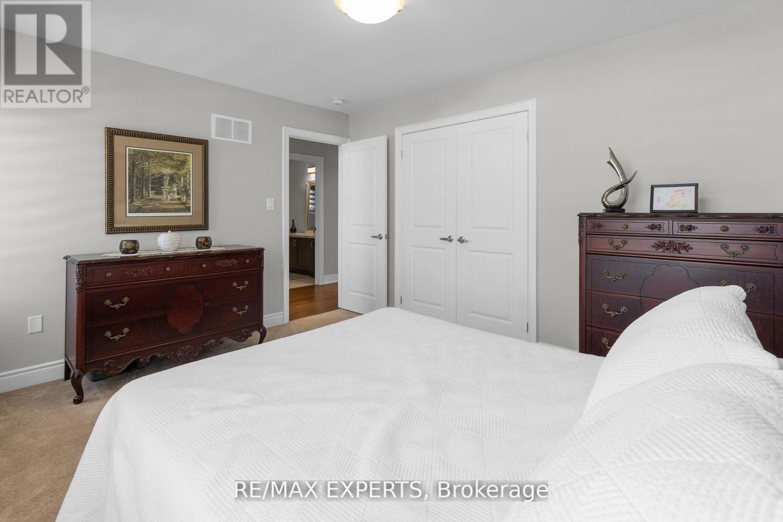 24 Mckay Avenue, New Tecumseth, Ontario  L0G 1W0 - Photo 41 - N12963750