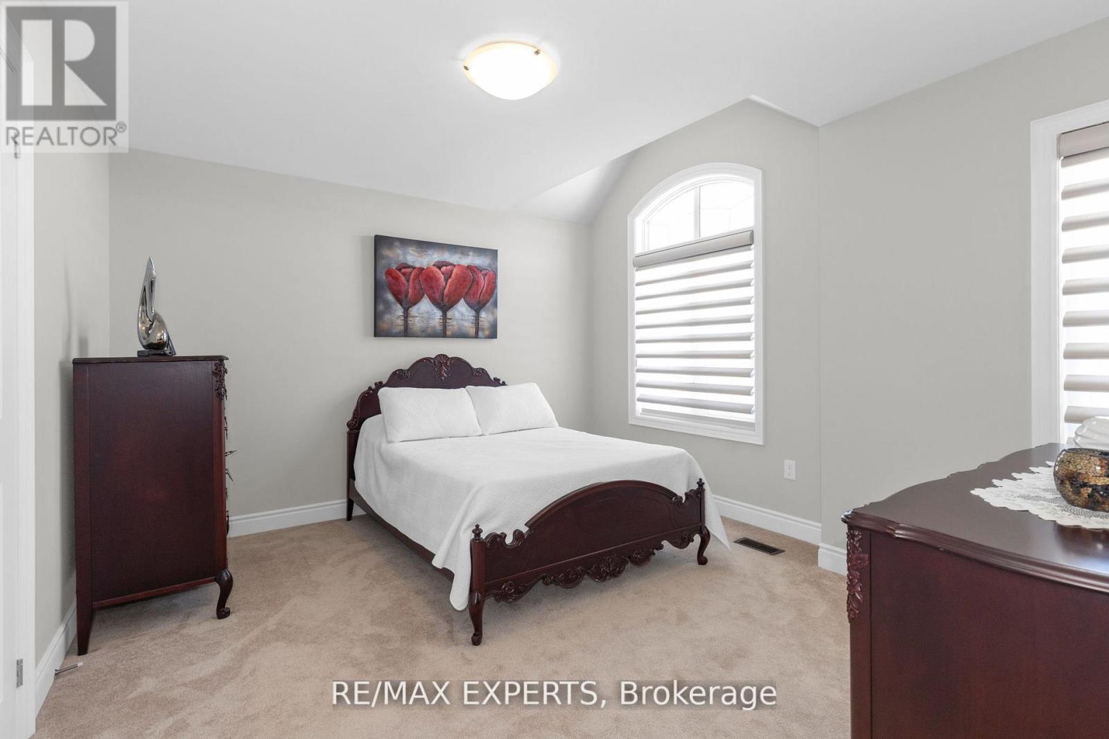 24 Mckay Avenue, New Tecumseth, Ontario  L0G 1W0 - Photo 40 - N12963750