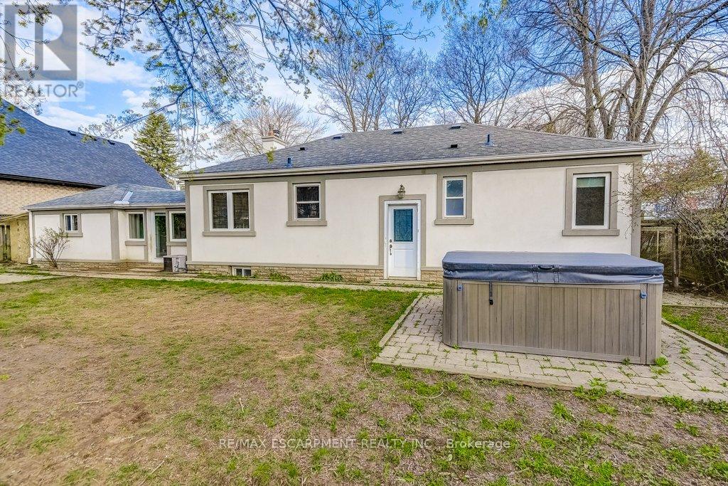 34 Oakley Court, Hamilton, Ontario  L9G 1T5 - Photo 22 - X12877036