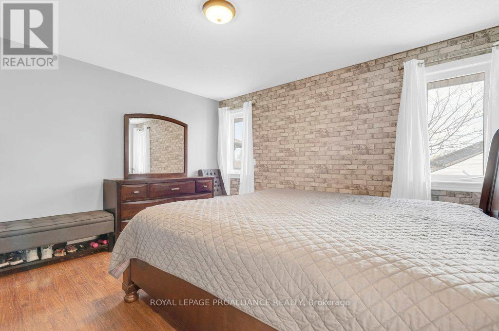 24 Freedom Crescent, Quinte West, Ontario  K8V 0C1 - Photo 17 - X13048950