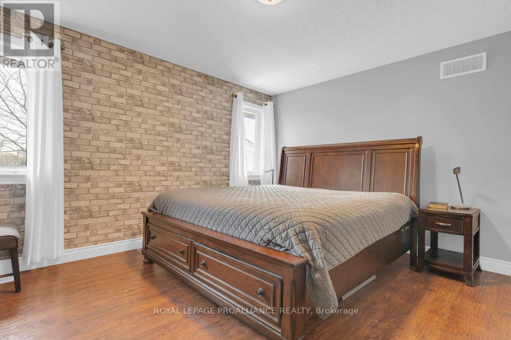 24 Freedom Crescent, Quinte West, Ontario  K8V 0C1 - Photo 18 - X13048950