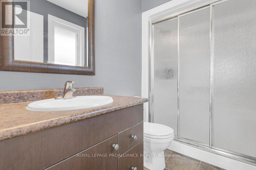 24 Freedom Crescent, Quinte West, Ontario  K8V 0C1 - Photo 19 - X13048950