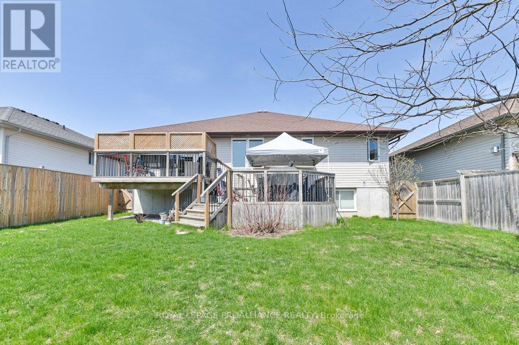 24 Freedom Crescent, Quinte West, Ontario  K8V 0C1 - Photo 33 - X13048950